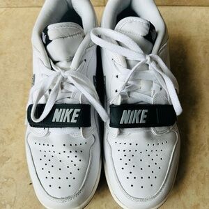 Air Jordan Legacy 312 Low Men’s Size 9 white/black